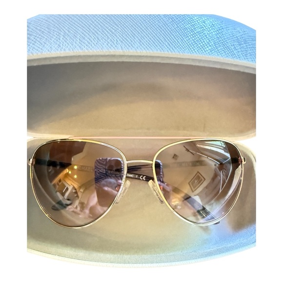 Like new Michael Kors Rose Gold Aviator Sunglasses
